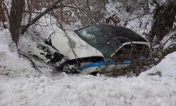 Depremi Yara Almadan Atlattılar, Kazada Yaralandılar!