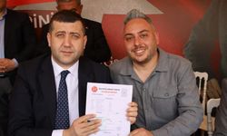 Kapalı Kale'nin Orkestra Şefi MHP’ye Katıldı, Üye Kaydını Baki Ersoy Yaptı