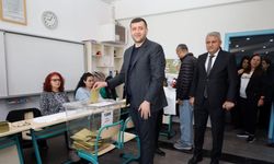 MHP Kayseri Milletvekili Adayı Baki ERSOY, Oyunu Kullandı