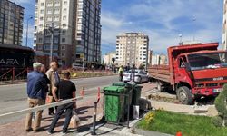 Kayseri'de Feci Kaza! Kamyonetle Tramvay Çarpıştı, 1 Yaralı