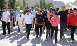 Kayseri Protokolü Gençlerle Birlikte Turizm Cenneti Soğanlı Vadisi'nde