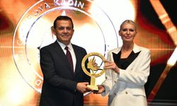 Başkan V. Subaşı’na 'Yılın Belediye Başkanı Ödülü' Verildi