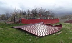 Kayseri'de Rüzgarın Hızı 187.6 Kilometre Olarak Ölçüldü! İtfaiye Ekipleri 24 Olaya Müdahale Etti