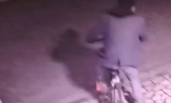  Bisiklet Hırsızı Önce Kameraya, Sonra Polise Yakalandı