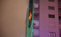 Binada Çıkan Yangın Kattan Kata Atladı
