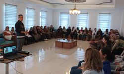 Akşehir’de "En İyi Narkotik Polisi Anne" Semineri