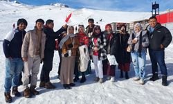 9087 Kilometre Uzaklıktan Gelen Endonezyalı Turistler Erciyes'e Hayran Kaldı
