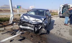 Kırşehir'de Trafik Kazası: 1 Ölü, 1 Yaralı