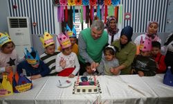 Engelsiz Çocuk Evi’nde kalan Ayşe Nisa için unutamayacağı bir doğum günü kutlaması yapıldı 