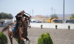 KAYSERİ’DE ATLI OKÇULUK TÜRKİYE ŞAMPİYONASI RÜZGÂRI ESTİ