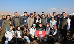 Kayseri’nin Denizi Kuşçu’da, ağaç dikme etkinliği gerçekleştirildi