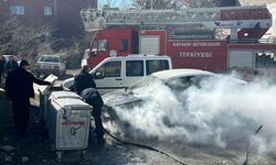 Korkutan Yangın! Park Halindeki Otomobil Alev Aldı