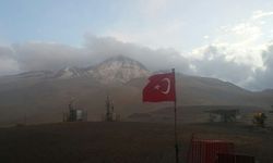 Erciyes Dağı'na kar yağdı