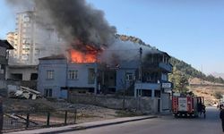 Karacaoğlu Mahallesi'nde korkutan yangın 