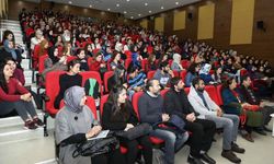 Emekli Büyükelçi Kenan Gürsoy, ERÜ’de konferans verdi