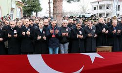 İstanbul’da kazada şehit olan polis, son yolculuğuna uğurladı