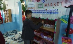 Öğrenciler dürüst alışverişi bu market ile öğreniyor 