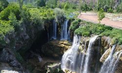 Göksu Şelalesi ziyaretçilerin uğrak mekanı haline geldi 
