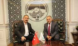 Anadolu Yayın Platformu Başkanı Burhan’dan Büyükkılıç’a ziyaret