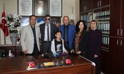 Yarışmadan kazandığı çeyrek altını Şehit Ve Gaziler Derneği’ne verdi 