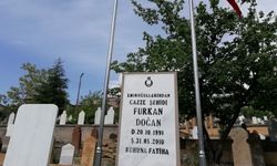 Mavi Marmara şehidi Furkan Doğan kabri başında anıldı 