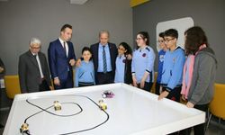 Kadir Has Ortaokulu Z-Kütüphane ve Robotik Kodlama Atölyesi açılışı yapıldı 