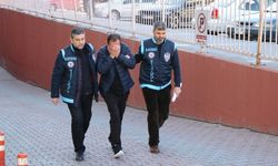 Sahte polisler para ve ziynet eşyalarını dolandırdılar 