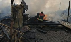 Kereste deposunda çıkan yangını itfaiye ekipleri söndürdü  