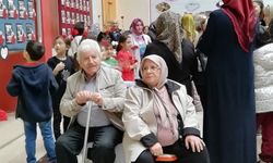Öğrencilerden ‘Canım Dedem, Canım Ninem, Bitanem’ etkinliği 