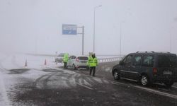 Kayseri'de ulaşıma kar ve tipi engeli 