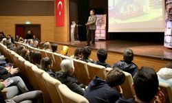 Rektör Sabuncuoğlu’ndan Kolejlerde Seminer 