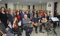 Türk Sanat Müziği kursiyerleri için belge töreni 