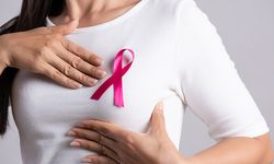 Kadınlarda Meme Kanserini İşaret Eden 10 Belirti
