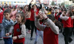 Dersten Önce Dans Ediyorlar