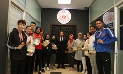 Kayseri'nin Taekwondo Gururları Ali İhsan Kabakcı'yı Ziyaret Ettiler