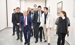 Başkan Büyükkılıç, ERÜ'de Öğrencilerle Bir Arada