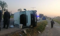 Yolcu Minibüsü İle Kamyon Çarpıştı: Çok Sayıda Yaralılar Var