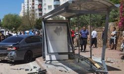 Feci Kaza: Otobüs Durağına Daldı, Yaralılar Var!