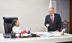 Çocuk Başkan Talimat Verdi! İsteklerini Tek Tek Sıraladı