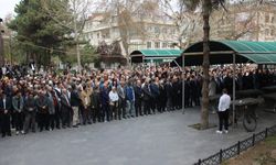 Gıyabi Cenaze Namazına Yüzlerce Kişi Katıldı!