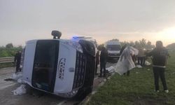 Yolcu Minibüsü Devrildi! 1'i Bebek 5 Kişi Yaralandı