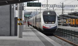 Yeni Doğan Bebeği Poşete Koyup Tren Raylarına Attı!