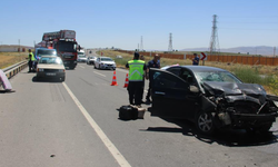 Kayseri’de Otomobil Biçerdövere Çarptı! Yaralılar Var