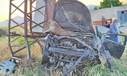 Elektrik Direğine Çarptı! 1 Ölü 3 Yaralı