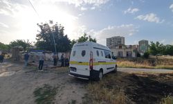 Kayseri’de Bir Şahıs 2 Kişiden Birini Bıçaklarken Diğerini Silahla Vurdu!