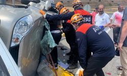 Kayseri Sivas Karayolu Üzerinde Otomobiller Çarpıştı: 3 Yaralı