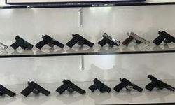 13 Ruhsatsız Tabanca, 9 Bin Adet Uyuşturucu Ve 40 Bin Paket Kaçak Sigara Ele Geçirildi!