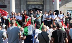 Kayserililer Cumhuriyet Meydanı'na Akın Etti! Protesto Ettiler