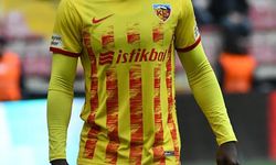 Kayserispor Kamerunlu Futbolcu İle 'Devam' Dedi