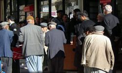 Eski Bakan Tarih Verdi! Emekli Maaşlarına Refah Payı Geliyor!
